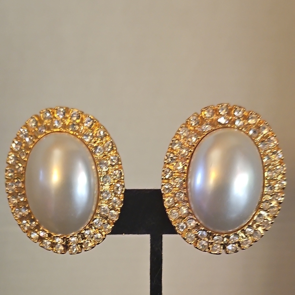 Vintage Costume Clip On Earrings